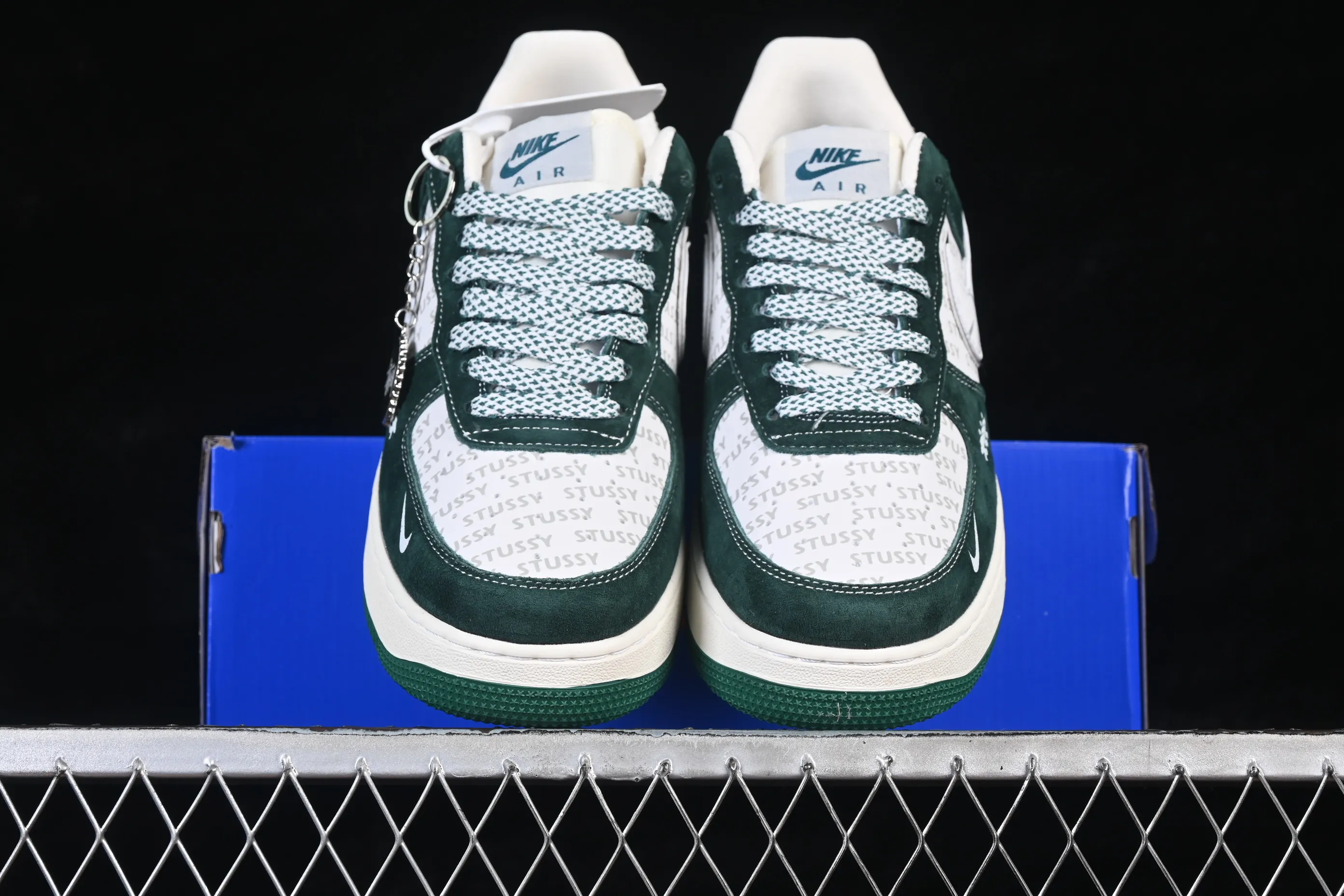 All categories Nk Air Force 1 Air Force series Nk Air Force 1 Low Air Force low-top Nike Air Force 1'07 Low Stussy co-branded dark green Air Force 1 low-top casual sneakers SY1388-023